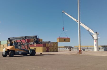 Puerto de Posadas: este jueves saldrán 80 contenedores cargados de productos forestales rumbo a Estados Unidos y países de Europa y Asia imagen-8