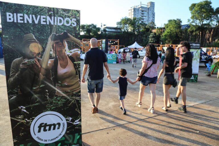 Passalacqua destacó la diversidad de propuestas presentadas en la Feria de Turismo de Misiones imagen-47