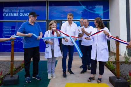 Inauguraron el nuevo Policonsultorio del IPS en Itaembé Guazú imagen-6