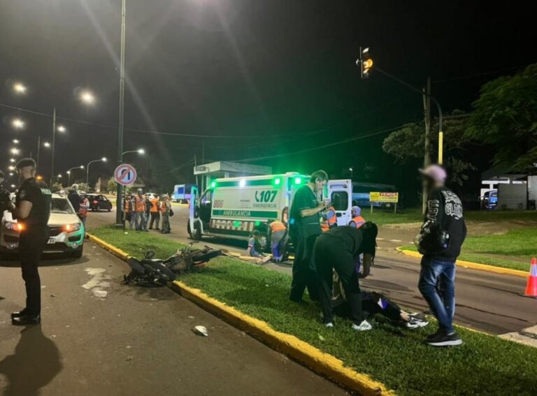 Choque en la Autovía Juan Pablo II de Oberá dejo a una inspectora de Tránsito con lesiones imagen-35