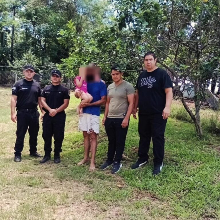 Una nena de tres años se perdió en el monte y fue hallada por policías a dos kilómetros de su casa imagen-23