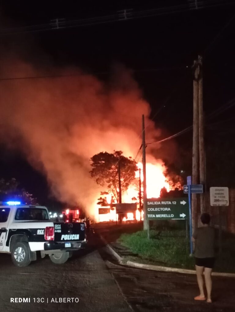 Incendio de una verdulería y casa en Garupá imagen-23