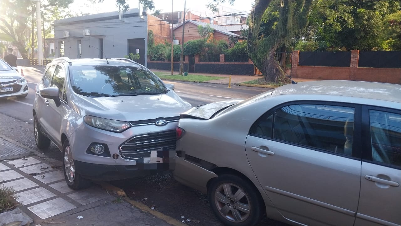 Con el sistema integrado de cámaras se ubicó a un vehículo que se fugó tras múltiples colisiones imagen-2