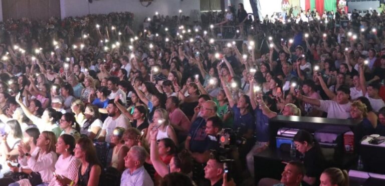 Fiesta Nacional de la Navidad del Litoral: "Este evento que posiciona a Alem como un epicentro cultural y turístico en la región", destacaron en la inauguración oficial imagen-16