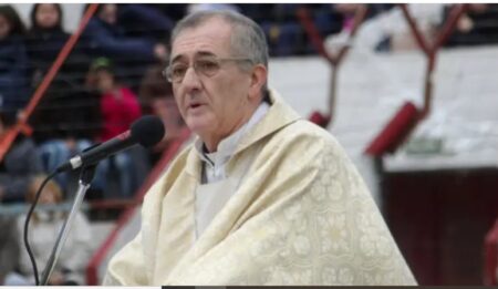 Obispo Martínez: "Nuestro tiempo padece una profunda crisis de valores, que en gran parte se da por no construir sobre la verdad" imagen-5