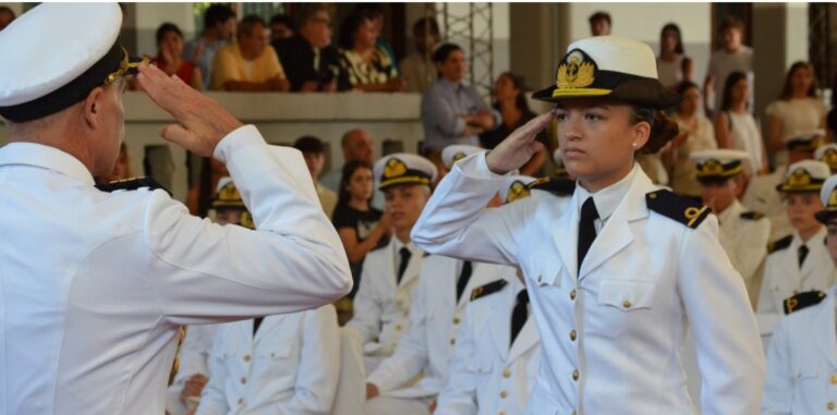 Liceo Naval "Almirante Storni" realizó la ceremonia de egreso de cadetes imagen-15