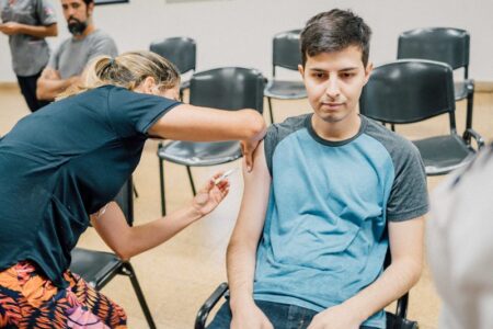 En Misiones, más de 17.000 adultos se han vacunado contra el dengue y 2.000 adolescentes ya pueden recibir la segunda dosis imagen-3