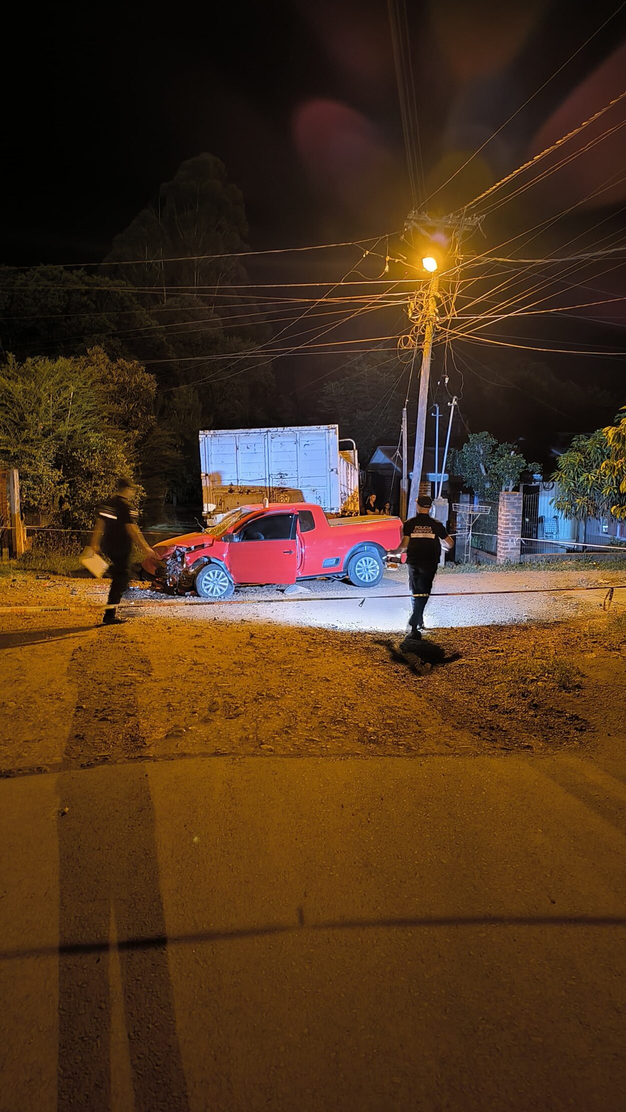 Atropelló a su ex junto a un niño y se dio a la fuga: en la persecución embistió a dos policías pero fue arrestado imagen-4