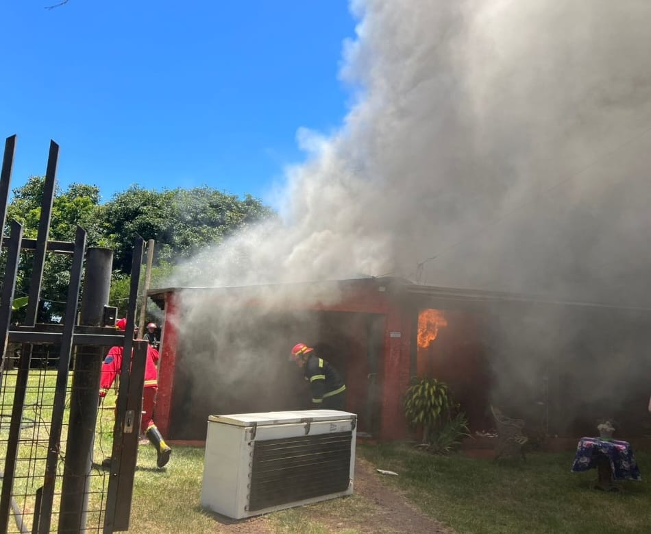 Oberá: Una mujer sufrió graves lesiones en el incendio de su propiedad imagen-2