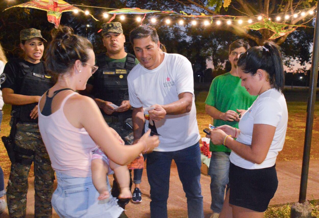 El mensaje de concientización para evitar los incendios llegó con distintas actividades al Parque de la Ciudad de Posadas imagen-12