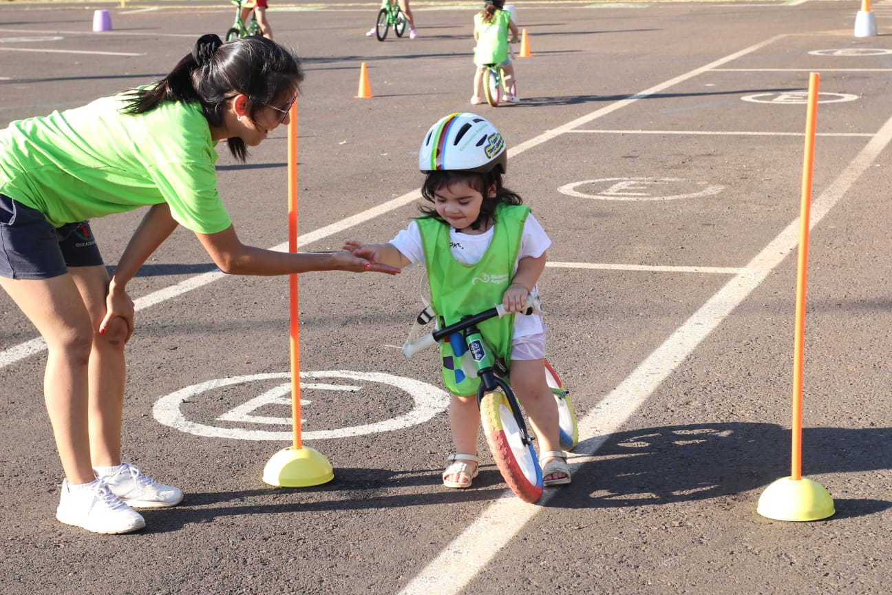 Plan Verano: con ‘Biciescuelas Argentinas’ las infancias disfrutan y aprenden a andar en bicicleta imagen-16