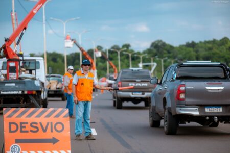 Vialidad Provincial y Energía de Misiones ponen a nuevo el sistema lumínico del puente Yabebiry imagen-7