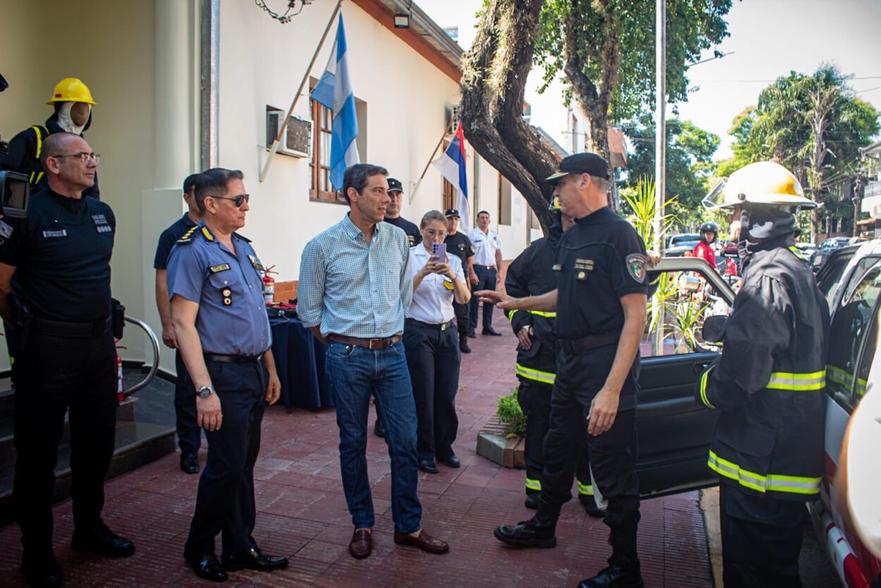 La Policía de Misiones sumó un nuevo móvil para intervenciones rápidas en combate contra incendios imagen-8