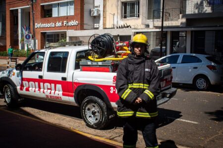 La Policía de Misiones sumó un nuevo móvil para intervenciones rápidas en combate contra incendios imagen-2