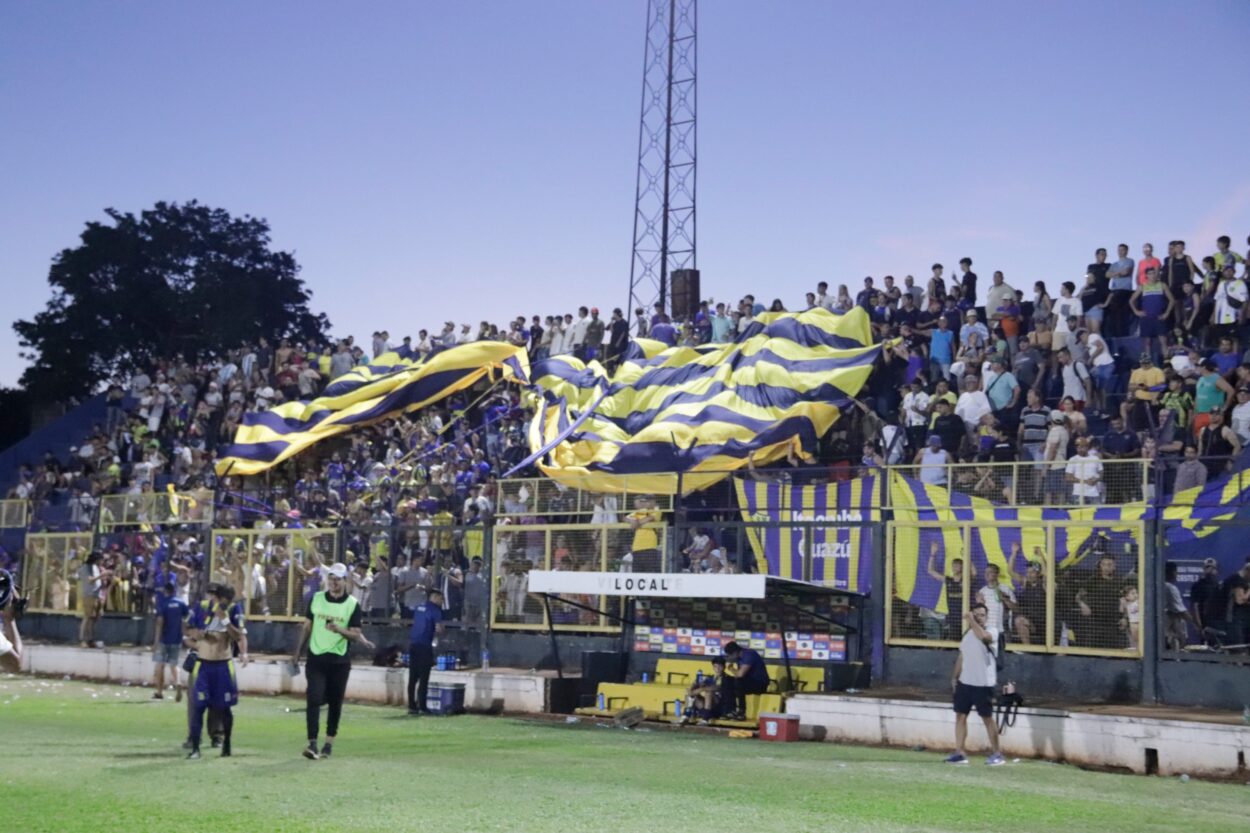 Fútbol: Mitre va por la final imagen-2