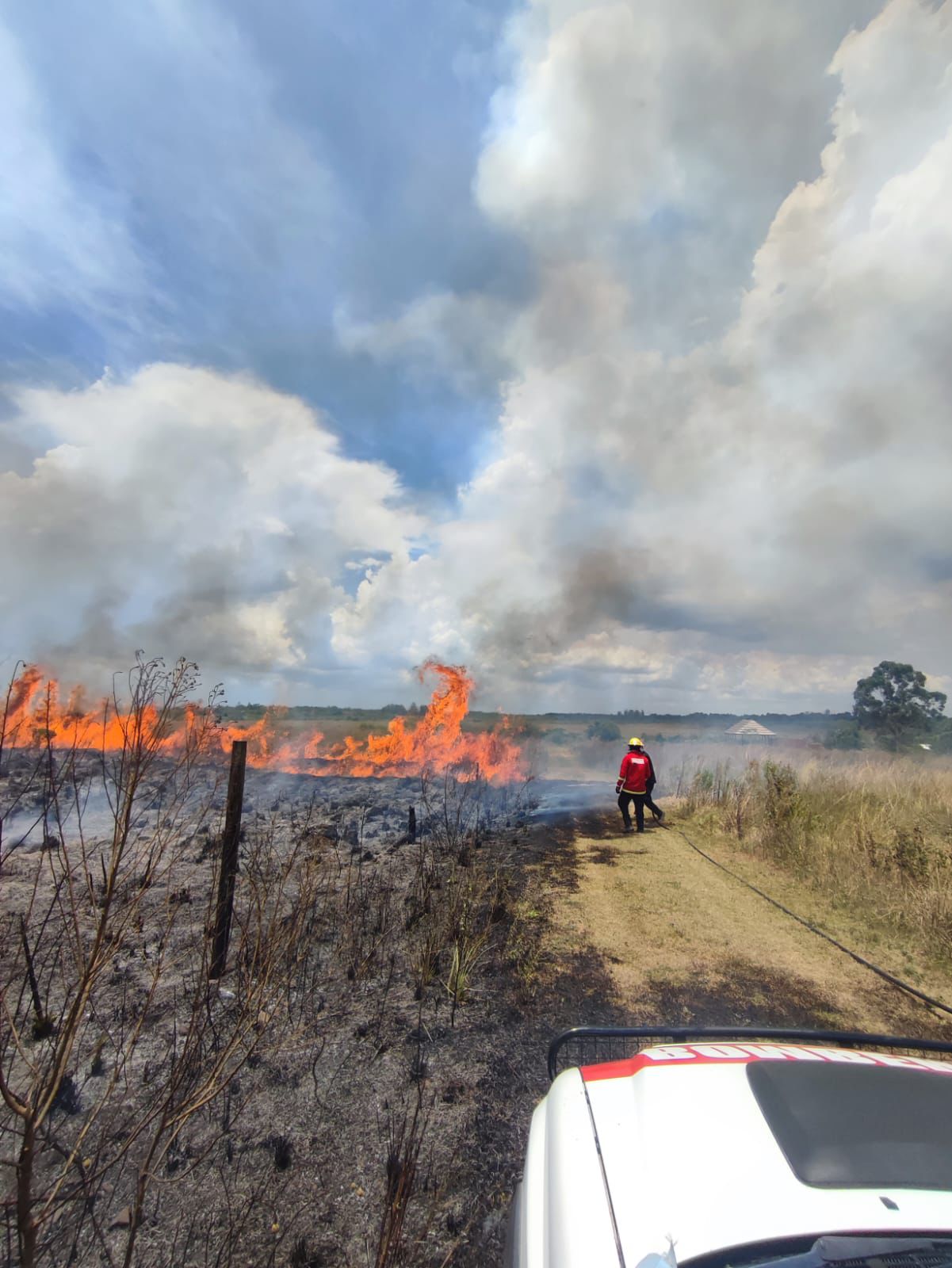 Sofocan un incendio de gran magnitud en Itaembé Guazú imagen-8