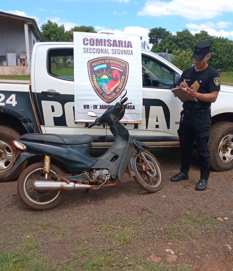 Operativos policiales finalizaron con cuatro motos recuperadas y tres personas detenidas imagen-2