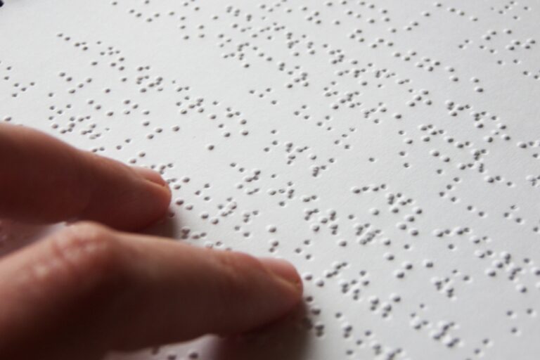 Por qué se celebra este sábado el Día del Braille y cómo funciona este sistema de lectura táctil imagen-10