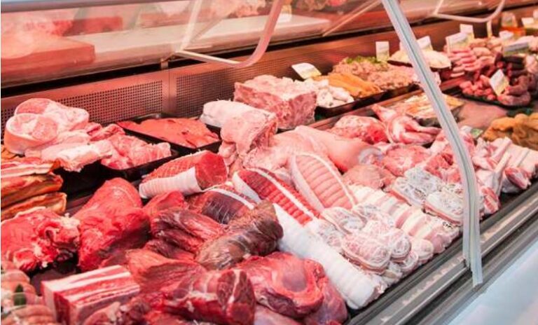 Caída histórica del consumo de carne vacuna en la Argentina: por primera vez se comió más pollo imagen-21