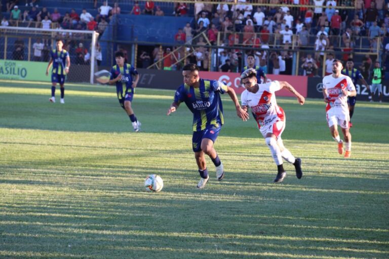 Fútbol: Mitre visitará a Resistencia Central el domingo imagen-46