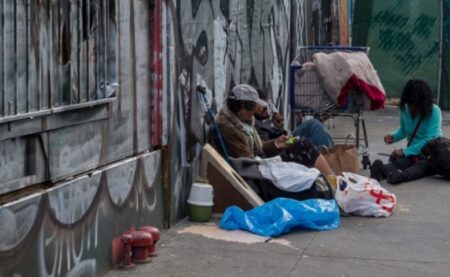 Pobreza: un informe oficial asegura que el 61% de la población tiene problemas de ingresos, vivienda, salud o educación imagen-2