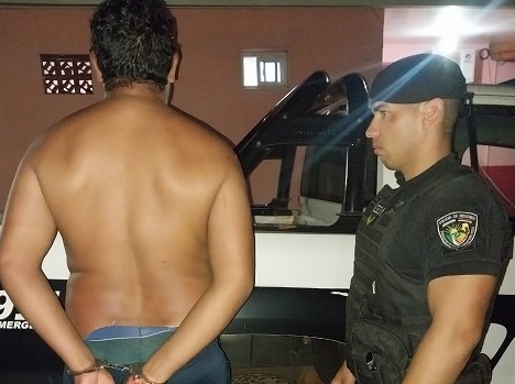 Ebrio abandonó su auto en un control policial e intentó escapar a pie, pero fue detenido imagen-11