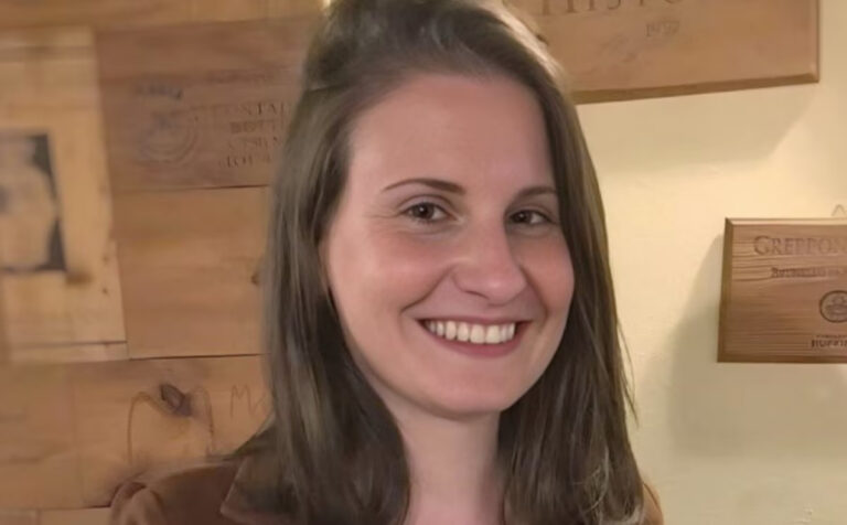 El instituto forense Abu Kabir de Tel Aviv confirmó que el cuerpo entregado el viernes por la noche por parte de Hamas corresponde a Shiri Bibas El instituto forense Abu Kabir de Tel Aviv confirmó que el cuerpo entregado el viernes por la noche por parte de Hamas corresponde a Shiri Bibas imagen-5