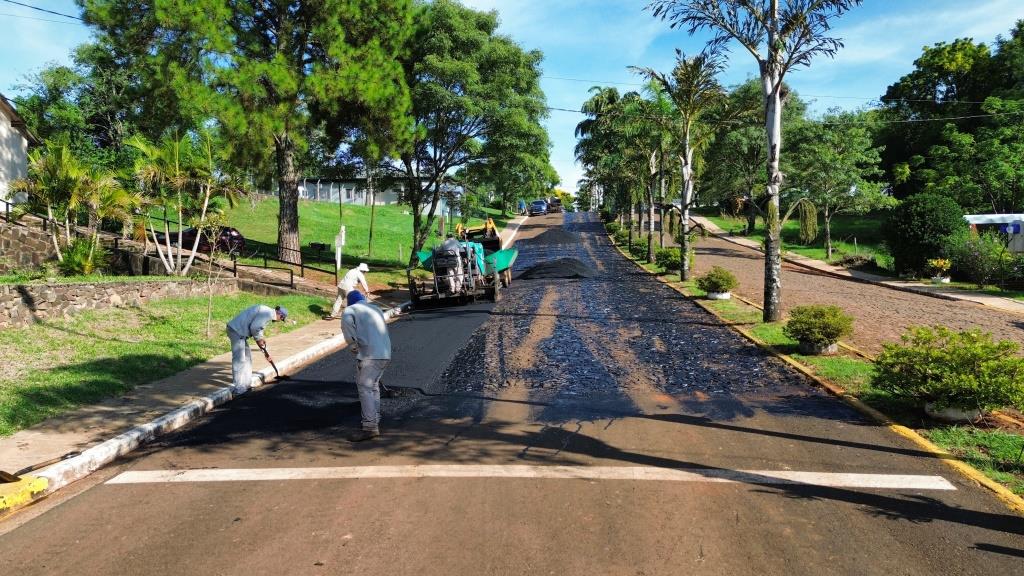 Vialidad de Misiones asfalta calles de Almafuerte imagen-6