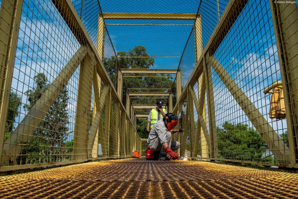 Posadas: optimizan el puente peatonal de Travesía Urbana en la zona de El Zaimán imagen-2