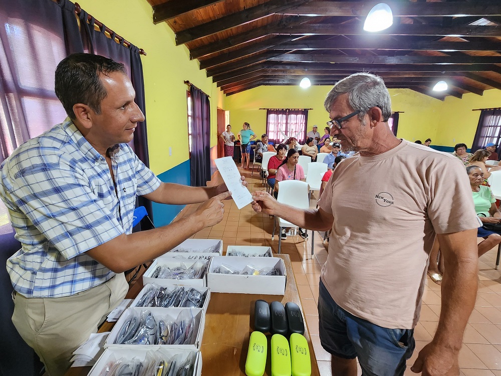 Mirar Mejor llegó a Alba Posse con atención de consultas y entrega de anteojos imagen-4