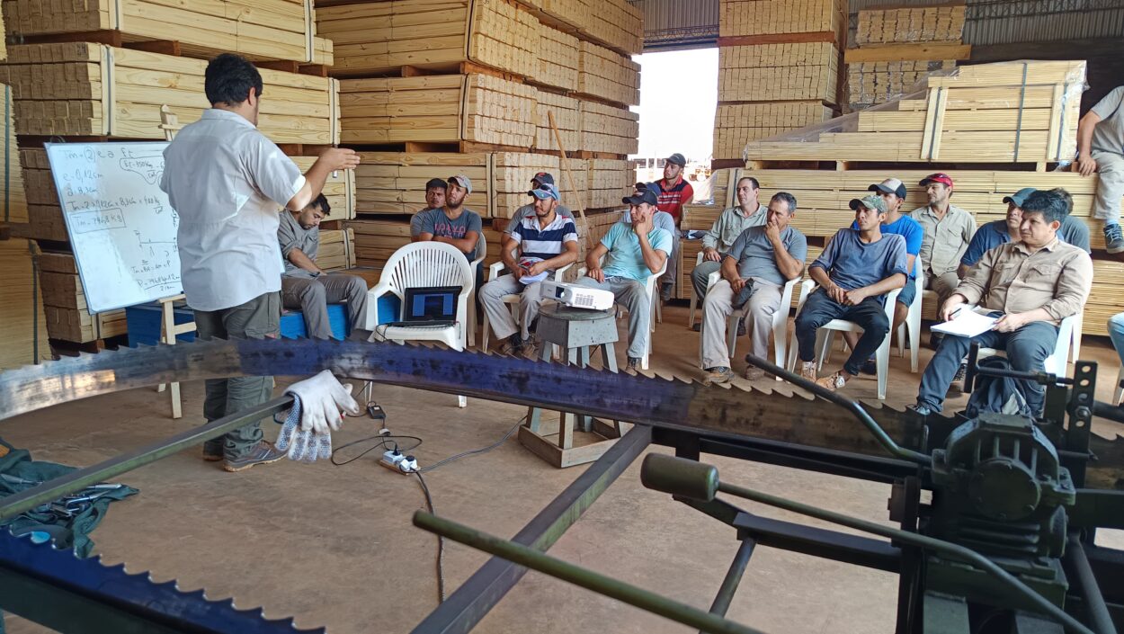 Más de 30 nuevos operarios capacitados en afilado en Puerto Leoni y Jardín América imagen-10