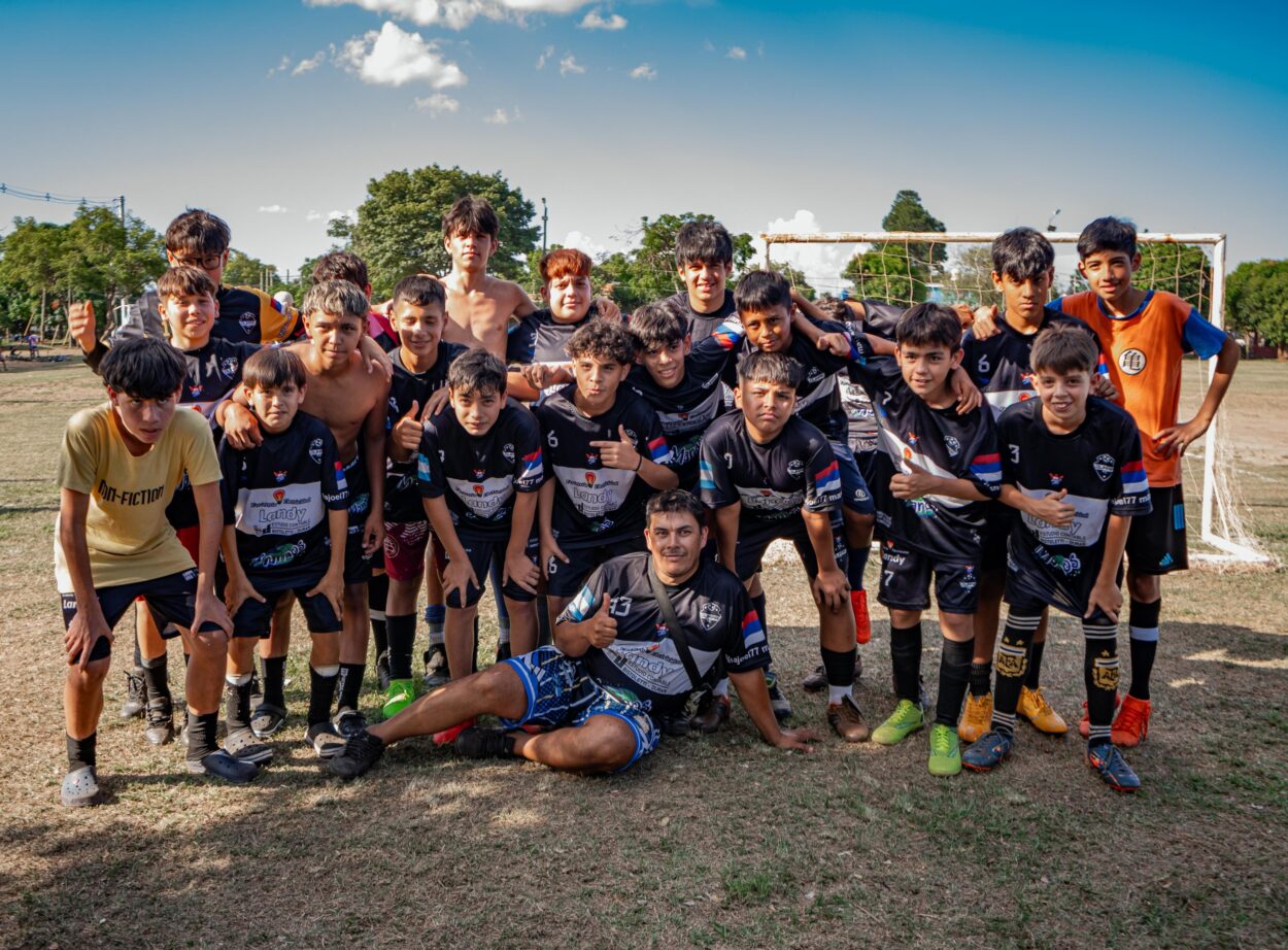 Fútbol Infantil de Verano: con 24 equipos arrancó el torneo en el barrio Latinoamérica imagen-4