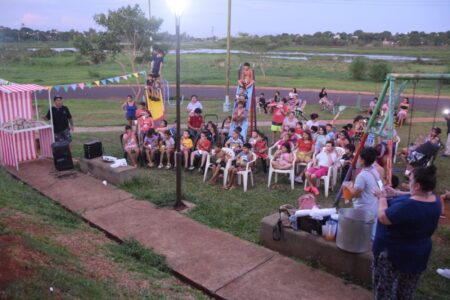 Niños del barrio San Lorenzo disfrutaron del Cine en Verano imagen-9