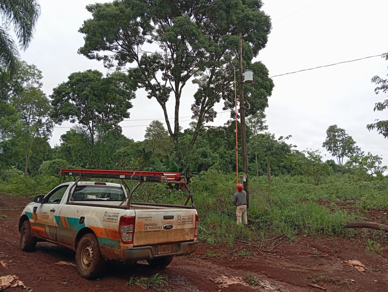 Pese a múltiples daños, Energía de Misiones pudo normalizar la mayoría de los cortes por la tormenta imagen-2