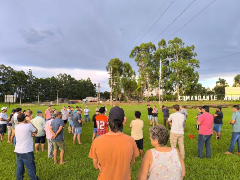 Productores yerbateros de Comandante Andresito llegaron a un acuerdo Productores yerbateros de Comandante Andresito llegaron a un acuerdo imagen-36