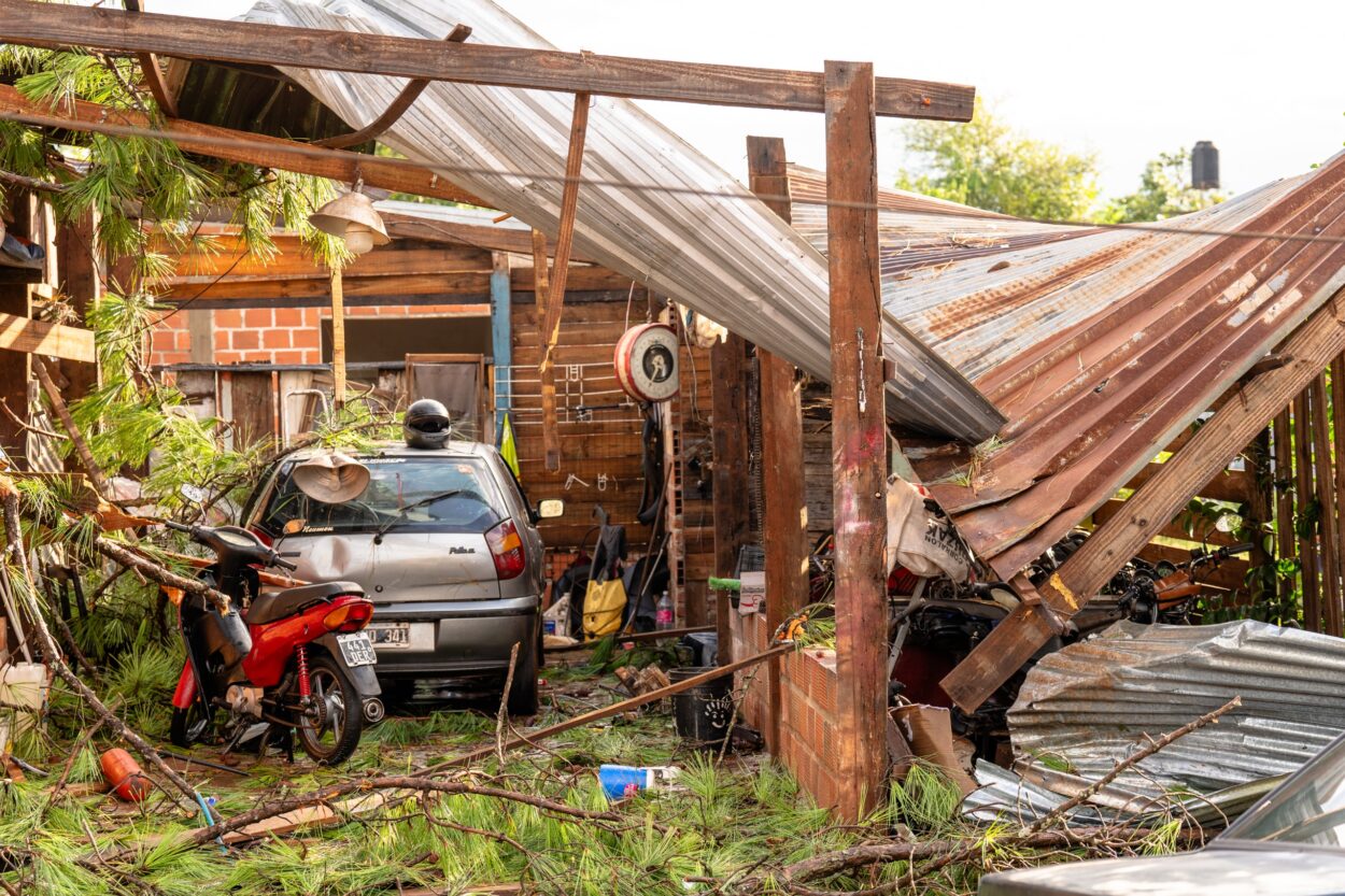 Casi un millar de personas afectadas por tormenta en Alem imagen-12