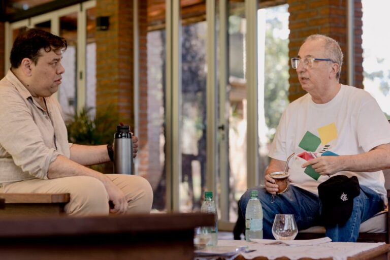 El Gobernador coordina junto al Iprodha acciones para fortalecer el Plan Techo para los 78 municipios misioneros imagen-25