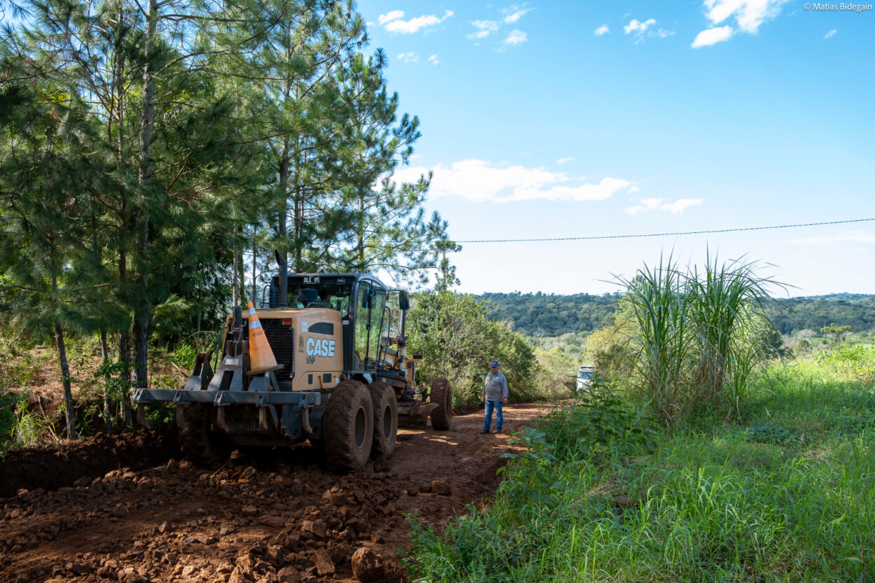 Vialidad provincial avanza con el mantenimiento de numerosas rutas en Misiones imagen-9