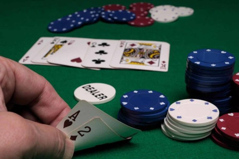 Casinos físicos vs. online: la dualidad del juego en Argentina Casinos físicos vs. online: la dualidad del juego en Argentina imagen-24