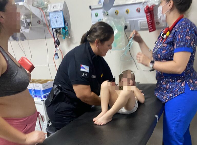 Bomberos de la Policía asistieron a un niño de tres años que había convulsionado imagen-40