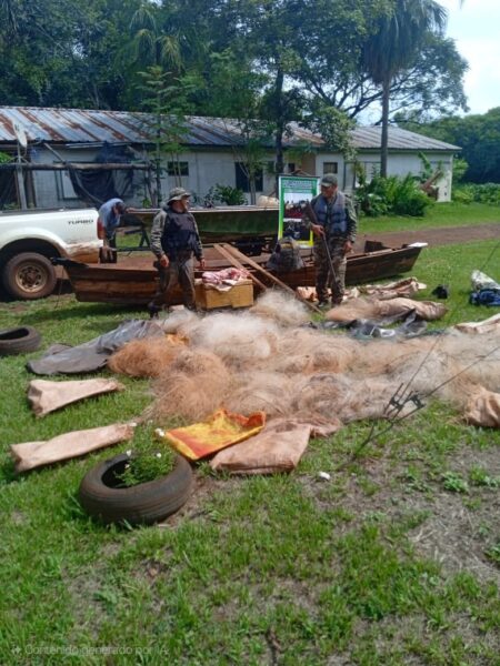 Acciones conjuntas contra la caza y pesca ilegal en el lago Urugua-í: desmantelan campamento furtivo imagen-17