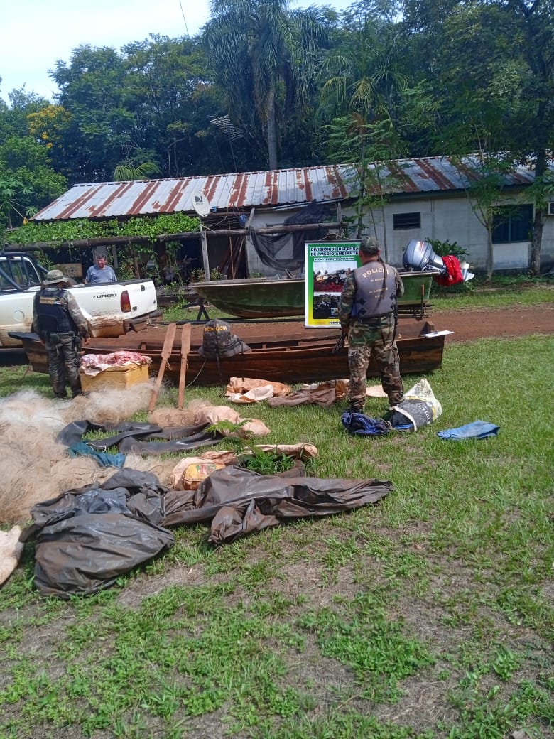 Acciones conjuntas contra la caza y pesca ilegal en el lago Urugua-í: desmantelan campamento furtivo imagen-4