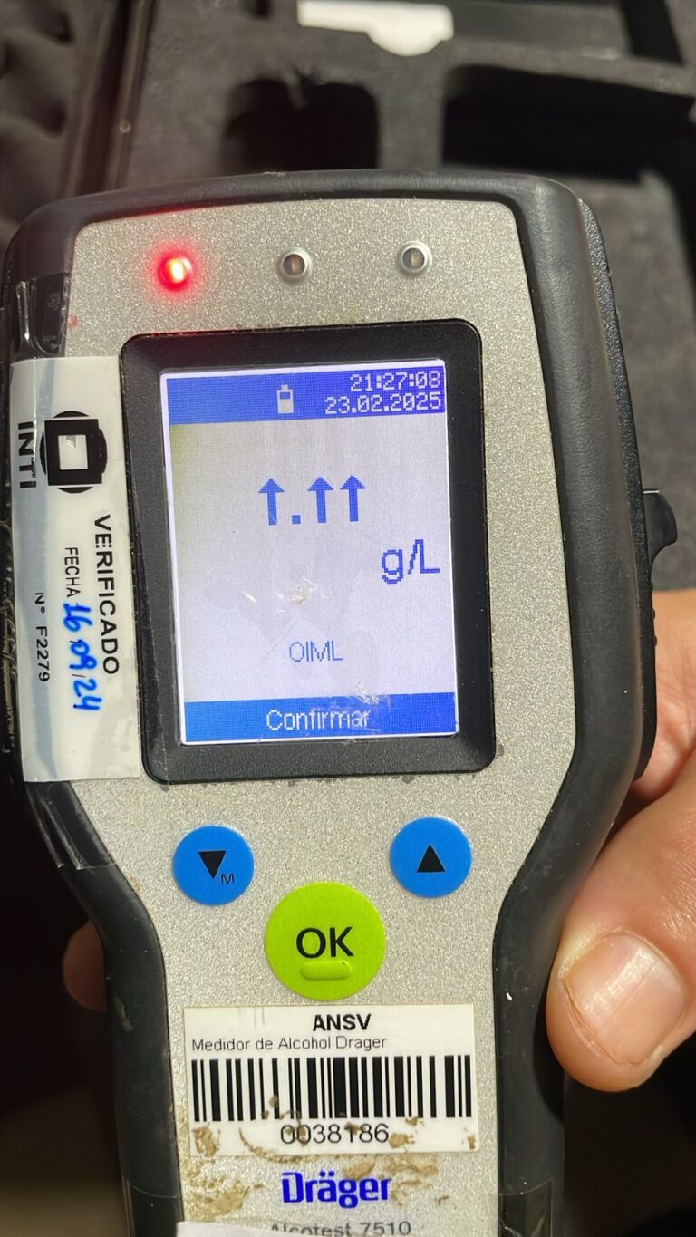 Camionero brasileño superó el nivel máximo del alcoholímetro y fue detenido imagen-33