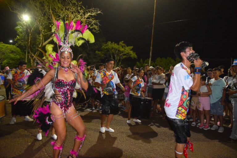Posadas cierra sus Carnavales este fin de semana a puro ritmo y color imagen-25