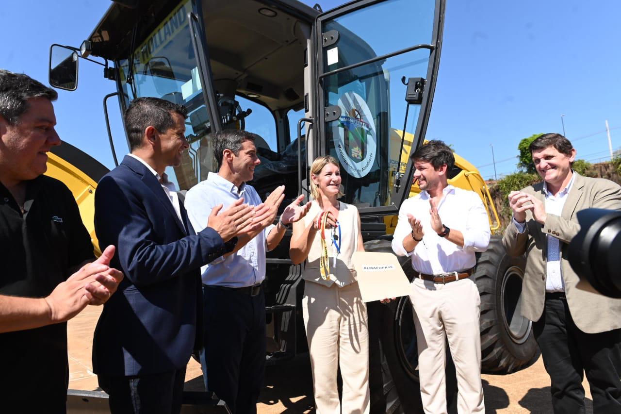 Misiones fortalece la infraestructura vial de sus municipios con nuevas maquinarias, destacan imagen-4