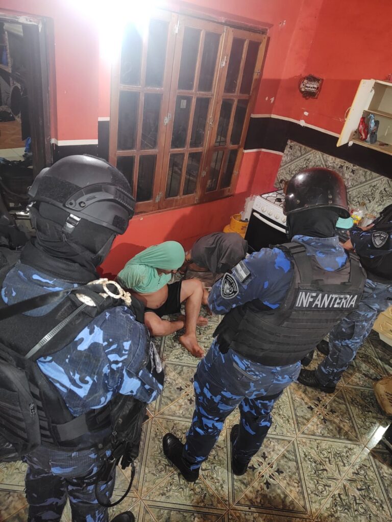 Puerto Iguazú: capturaron a dos integrantes de una banda involucrada en al menos cuatro ilícitos imagen-3