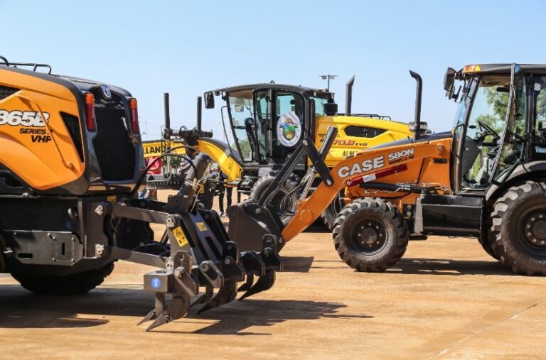 Destacan entrega de maquinarias viales por más de $735 millones a tres Municipios misioneros imagen-18