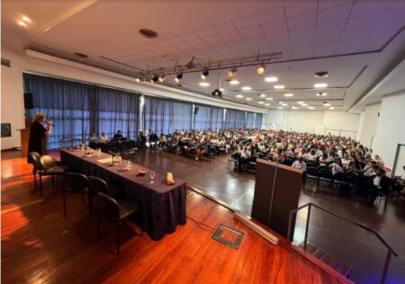 Más de un millar de docentes de Misiones participaron en una jornada de formación con miras al inicio del ciclo lectivo 2025 imagen-2