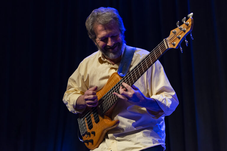 Habrá una clínica musical con Willy González imagen-48