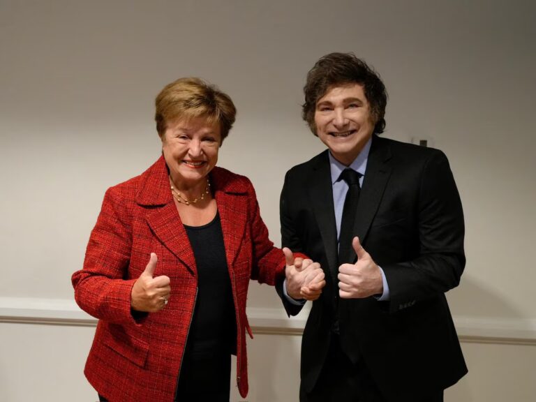 En una reunión informal, el staff del FMI presentará a su directorio las condiciones del programa que negoció con Argentina imagen-28